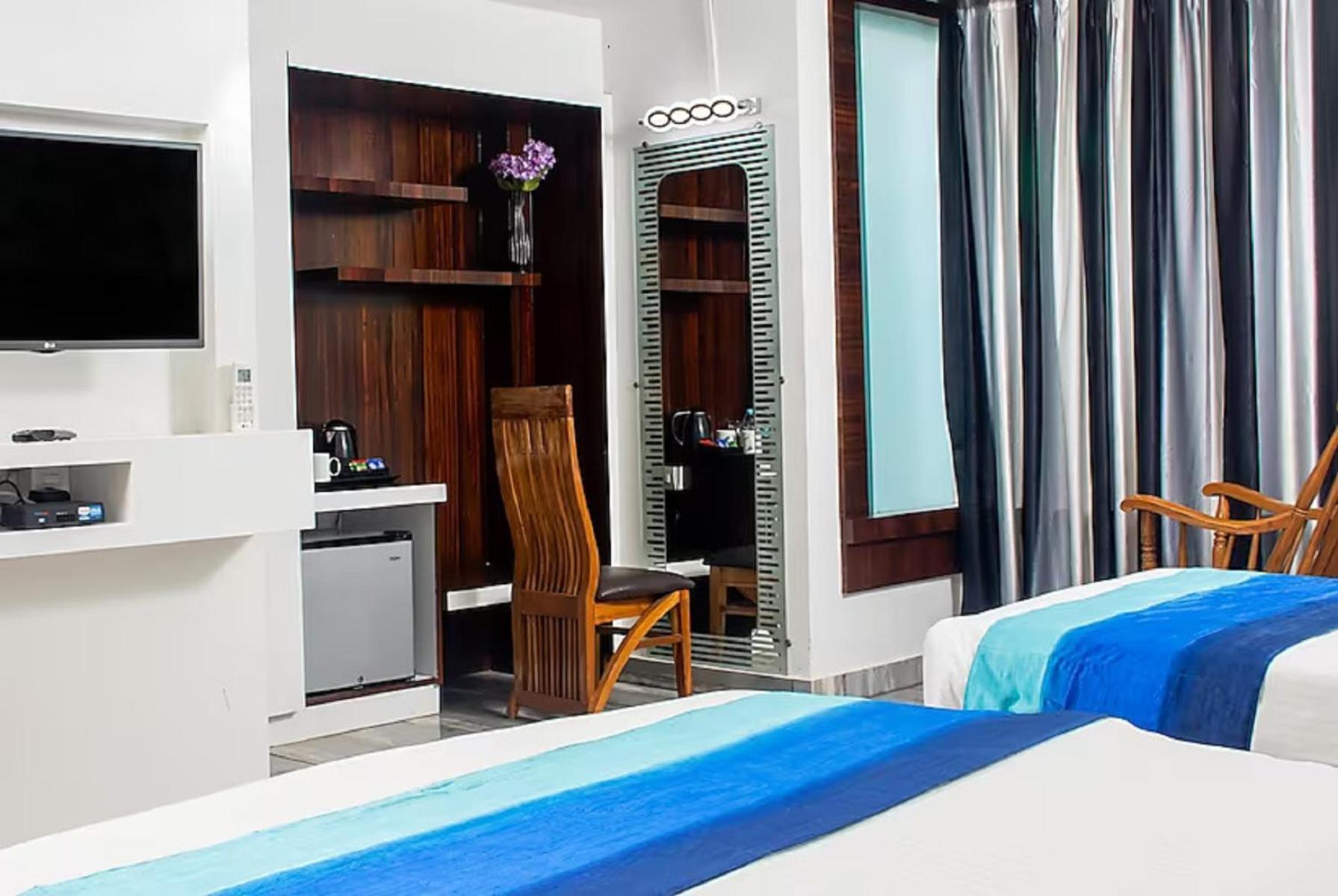Hotel Sgt Plaza Varanasi Dış mekan fotoğraf