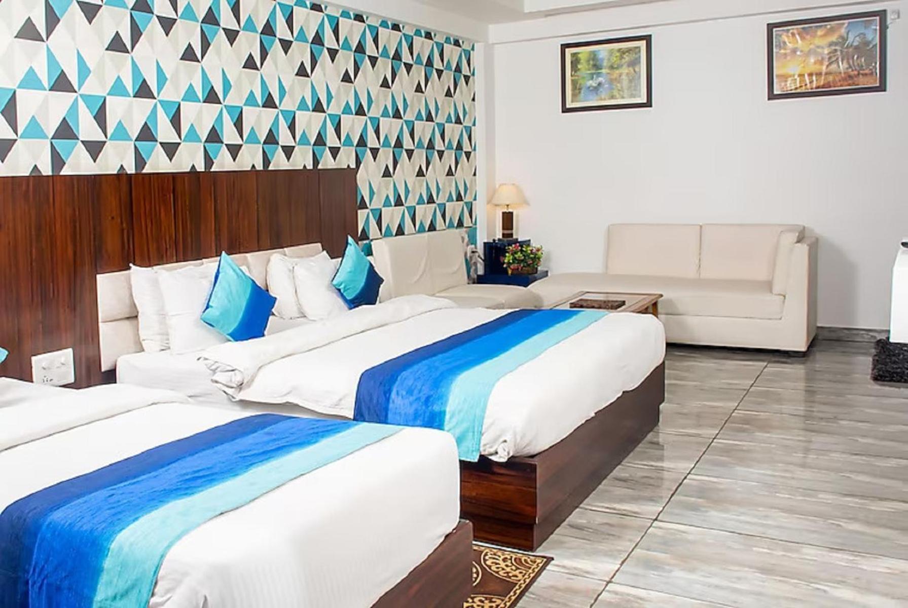 Hotel Sgt Plaza Varanasi Dış mekan fotoğraf