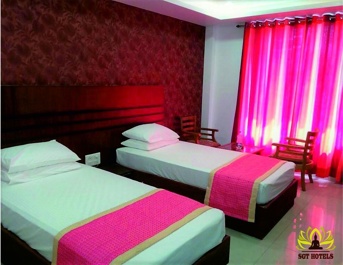 Hotel Sgt Plaza Varanasi Dış mekan fotoğraf